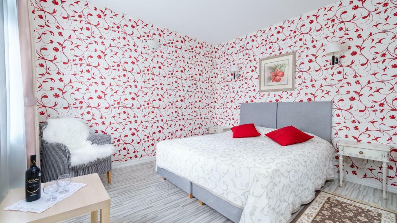 Parus Boutique Hotel Jūrkalne エクステリア 写真